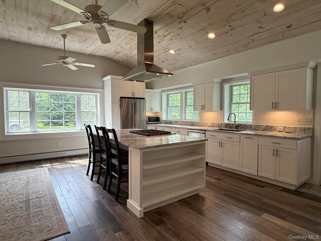Photo - 463 Doodletown Rd