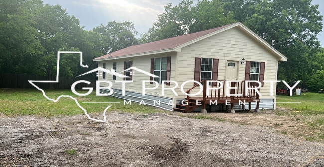 Photo - 4 Bedroom 2 Bathroom Home!