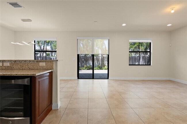 Photo - 10021 NW 87th Terrace