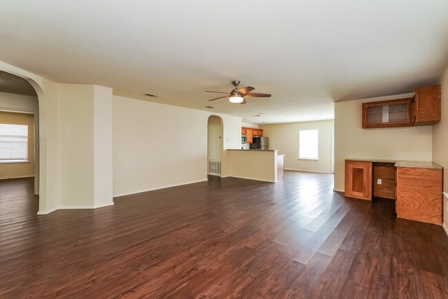 Photo - 6708 Friendsway Dr