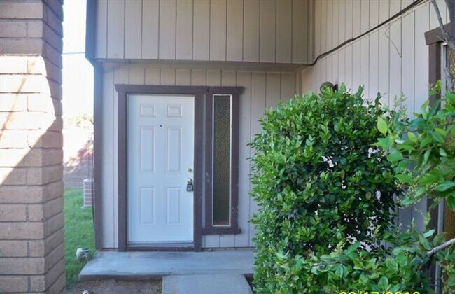 7758-7760 Pompei Court