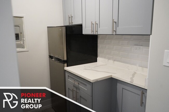 505 W Belmont Ave Unit 4A