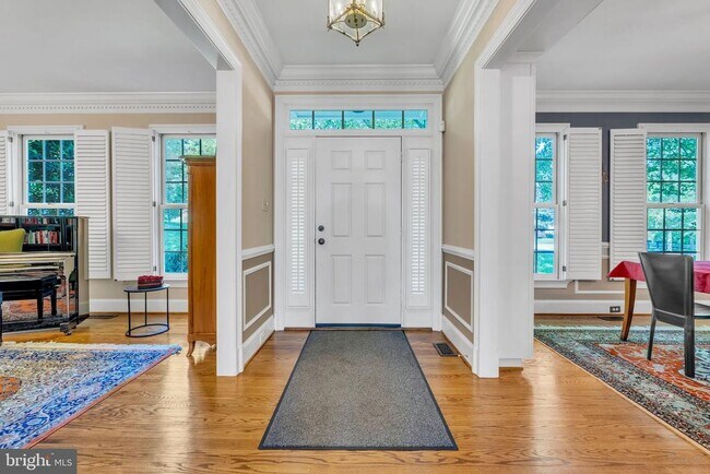 8308 Comanche Ct