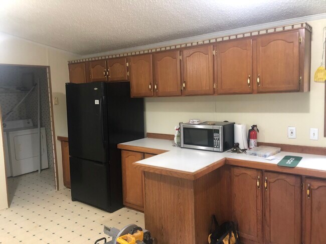 Kitchen_3 - 505 Bloomfield Rd