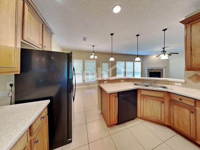 625 S Tree Garden Dr
