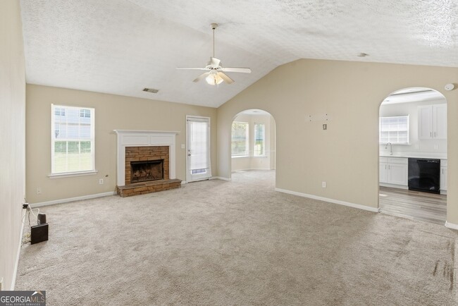 Photo - 5420 Yellow Pine Dr