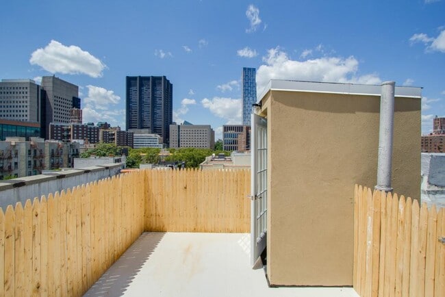 Photo - 1590 Lexington Ave Unit 24