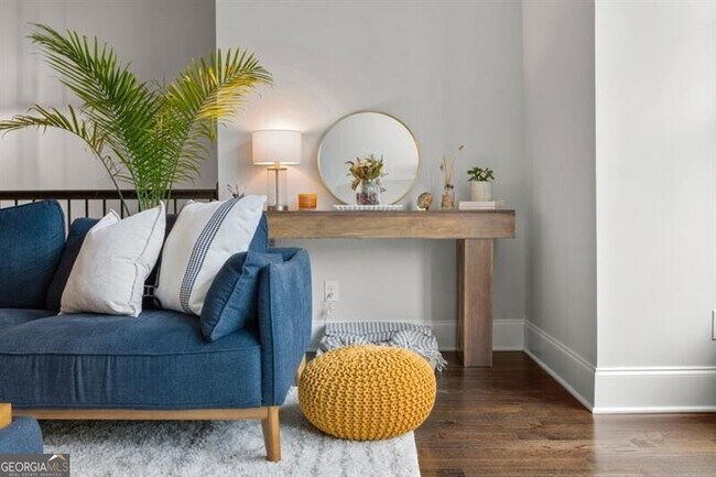 Photo - 2045 Bellrick Rd NW