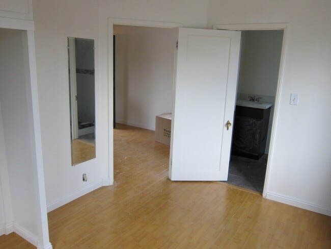 Photo - 128-130 Elm St Townhome