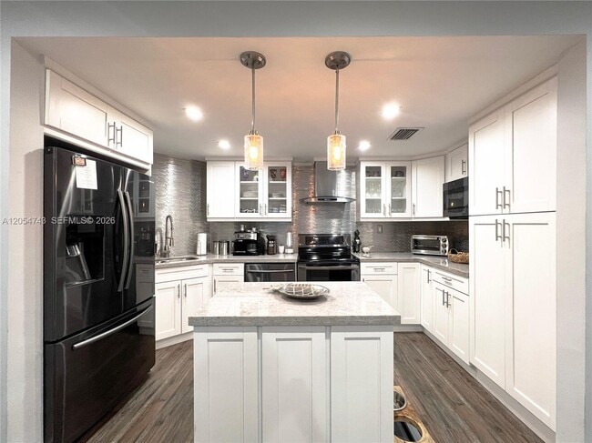 Building Photo - 1408 Brickell Bay Dr Unit 212