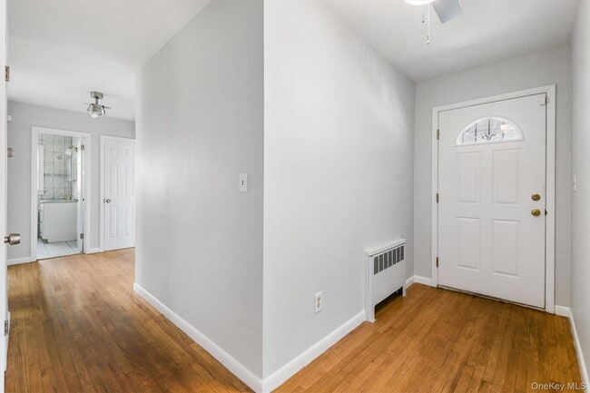 Photo - 846 Hartsdale Rd