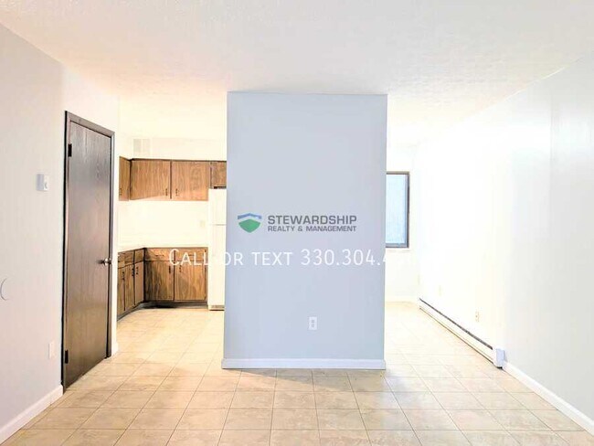 Photo - 311 Engadine Ct Unidad D8