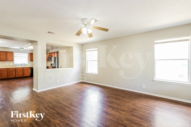 Photo - 125 Hampton Cove