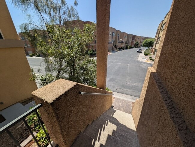 Photo - 10544 Headwind Ave