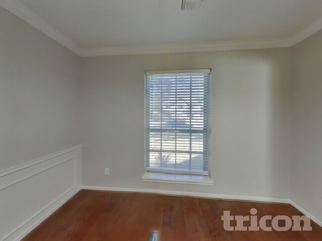 Photo - 5523 Foresthaven Dr