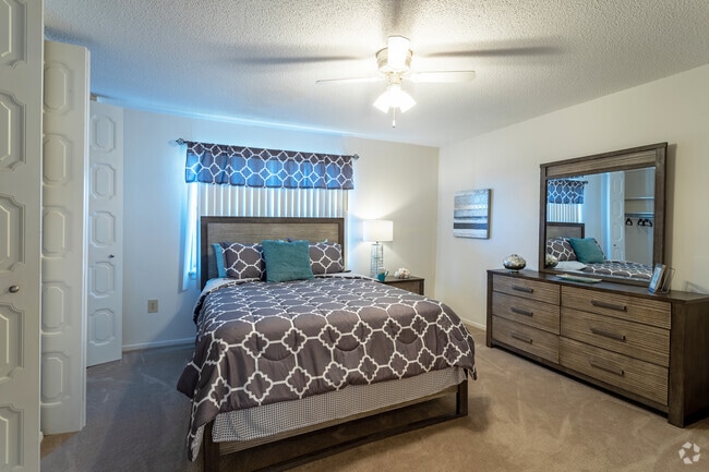 2BR, 1.5BA