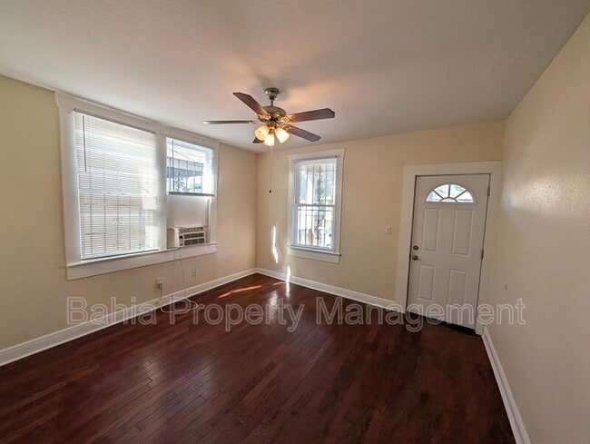 Photo - 2904 W Chestnut St