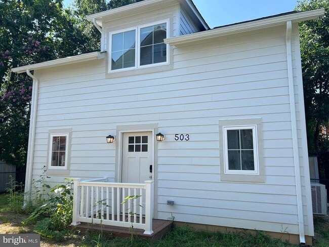 Building Photo - 503 E Howell Ave Rental