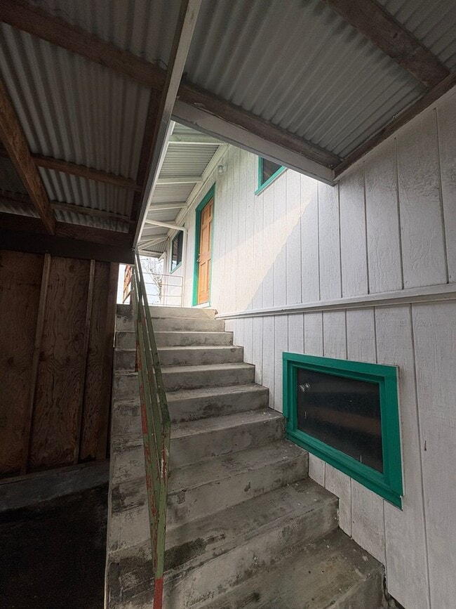 Photo - Beautiful 2 bedroom, 1.5 bath located in central Hilo town