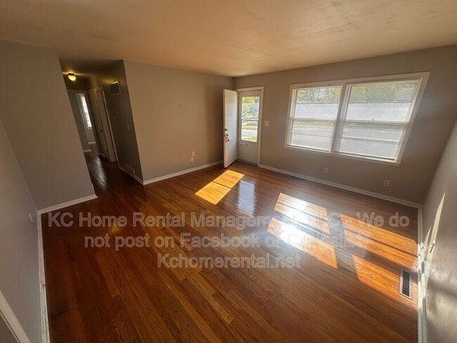 Photo - 5216 NE 44th St