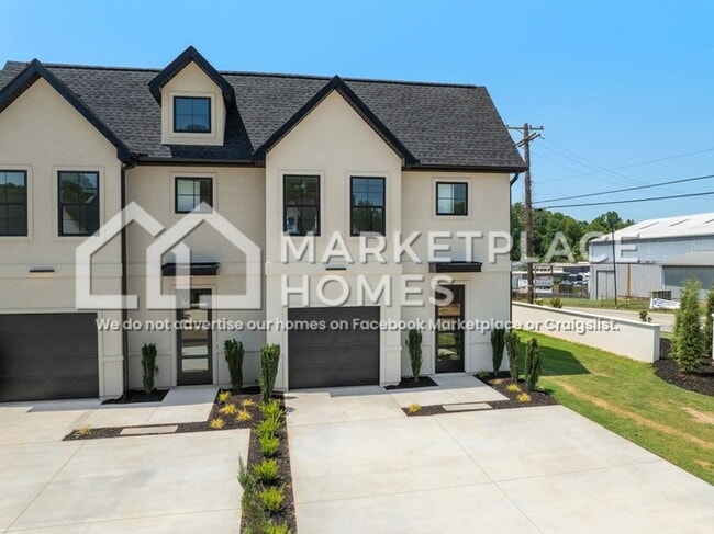 Photo - 107 Taverly Dr