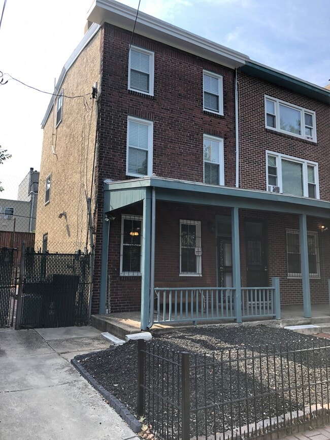 Photo - 412 N 31st St