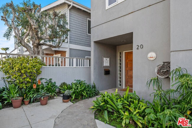 Photo - 20 Quarterdeck St Unidad 1