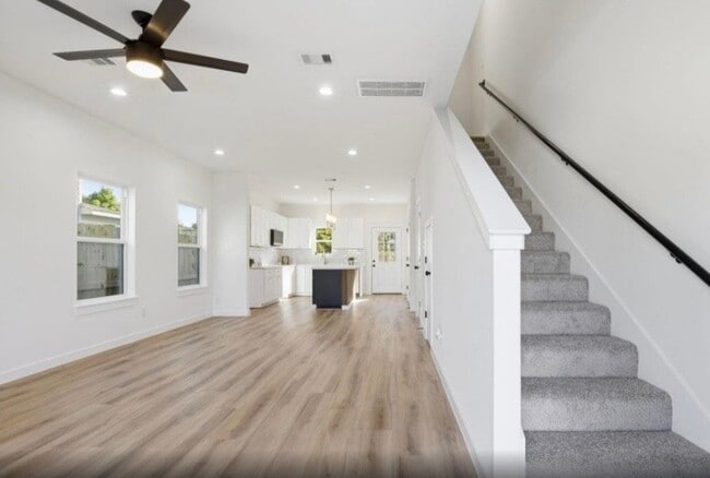 Photo - 7958 Henson St Unidad A
