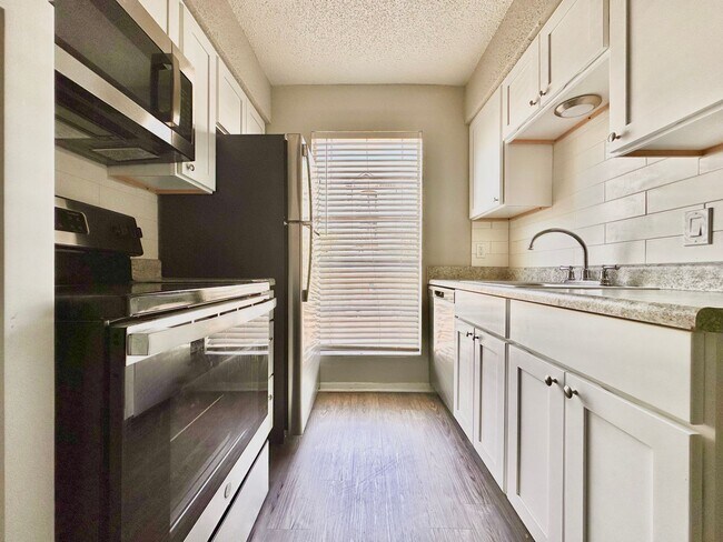 Photo - North Campus 1x1 @ University Quarters