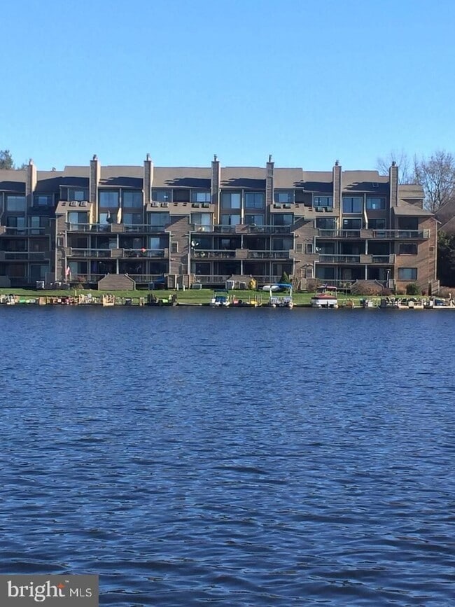 Photo - This is a rare opportunity to enjoy lakeside living in one of Northern Virginia’s most desirable ... Unit 1242