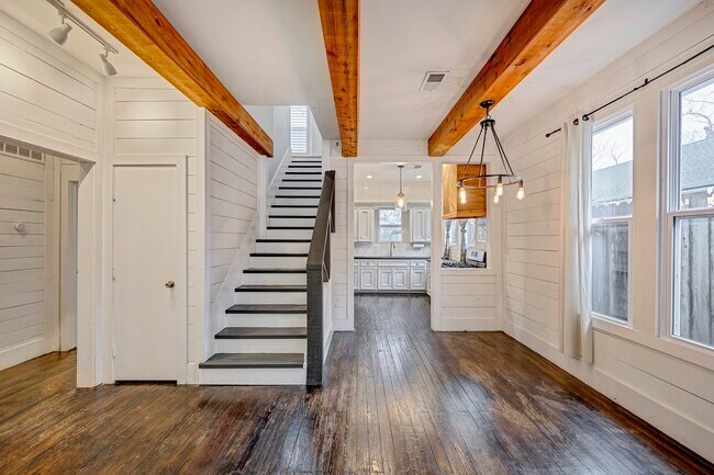 Photo - 818 Wilkes St