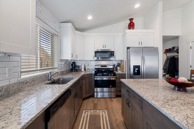 Photo - 1841 E Magnolia Cir