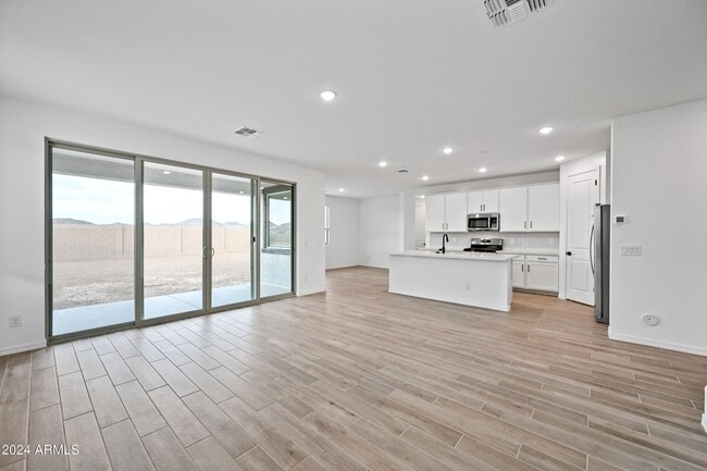 Building Photo - 7632 W Saddlehorn Rd Rental