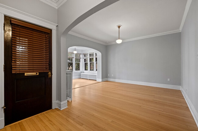 Photo - 1335 W Thorndale Ave Unit 1