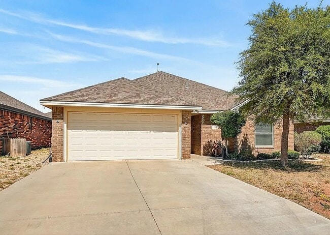 Building Photo - Comfy 4-Bed Midland Home with all appliances, backyard, attached garage, 6 min to grocery store