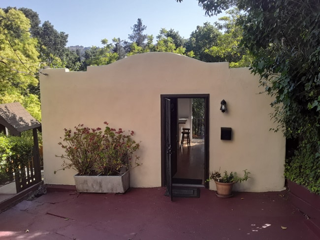 Building Photo - 6040 Buena Ventura Ave