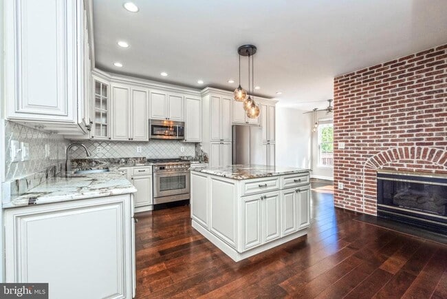 Photo - 44179 Paget Terrace