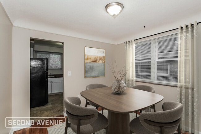 Photo - 550 Fairbanks Ave