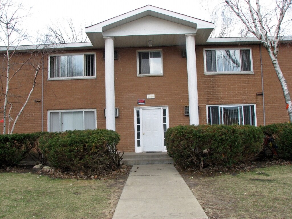 Photo - 2100 Best Place Apartments