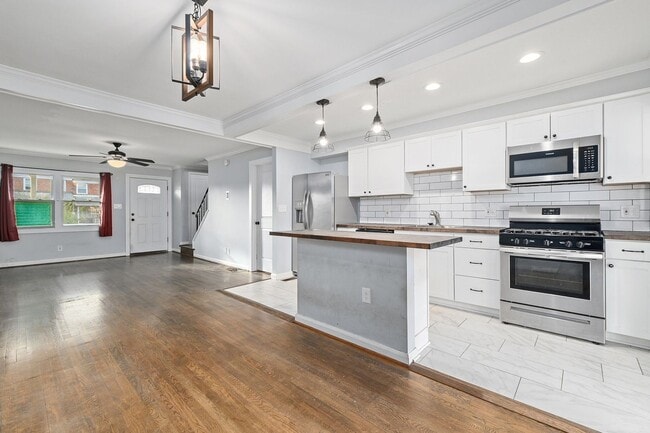 Photo - 885 Jaydee Ave