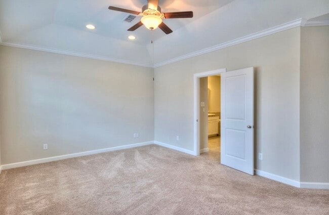 Building Photo - 1804 Cavanal St