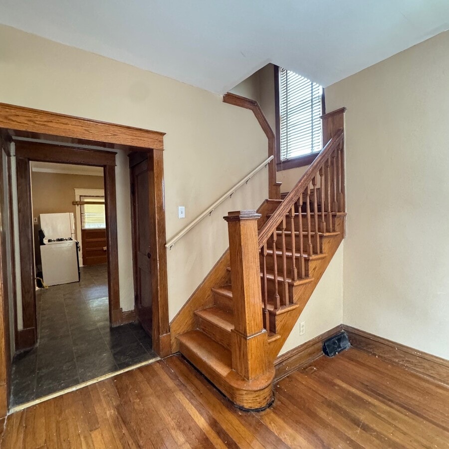 Photo - 916 Bellefontaine Ave