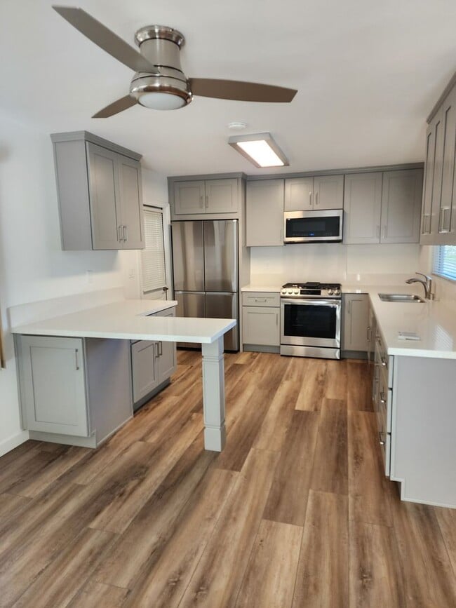 Photo - 8042 Taylor Dr