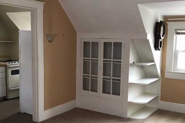 Photo - 220 Lakeland St Unit Carriage House