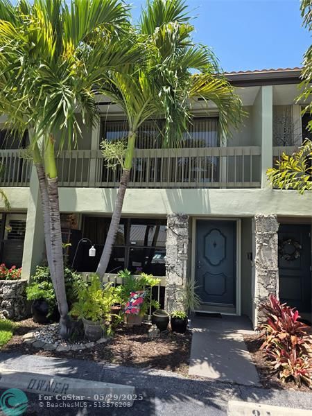 Photo - 2851 NE 60th St