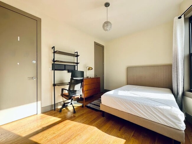 Photo - Furnished room/NOT APARTMENT Unit 3E