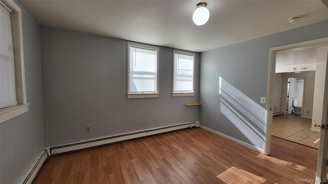 Photo - 139 Rombout Ave Unidad 1