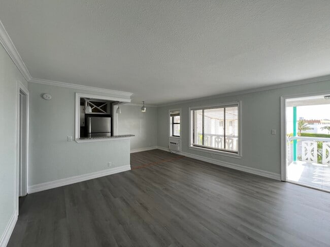 Photo - 131 Shore Ct Unit C1