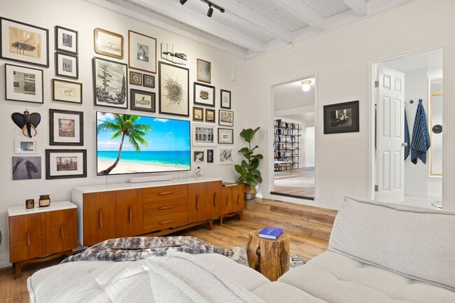 Photo - Ventura | Pierpont | 4 Bedroom + 3 Bathroom