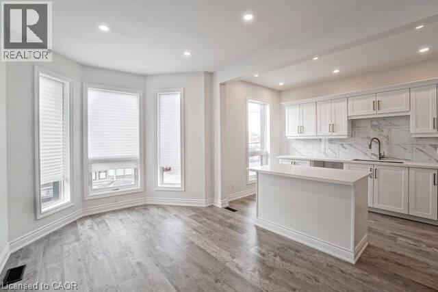 Photo - 360 Cannon St E